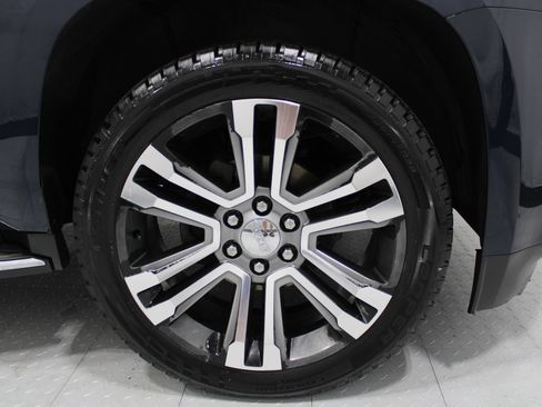 Used 2017 GMC Yukon Denali w/ Open Road Package AWD/4WD image 4