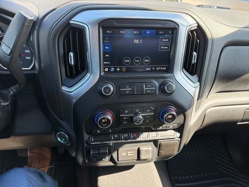 Used 2019 Chevrolet Silverado 1500 LT w/ All-Star Edition AWD/4WD image 6