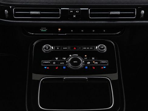 Used 2023 Lincoln Nautilus Reserve w/ Equipment Group 201A FWD image 12
