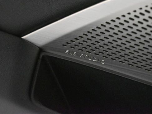 Used 2024 Acura MDX SH-AWD w/ Technology Package image 8