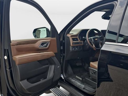 Used 2021 Chevrolet Tahoe High Country w/ Premium Package AWD/4WD image 20