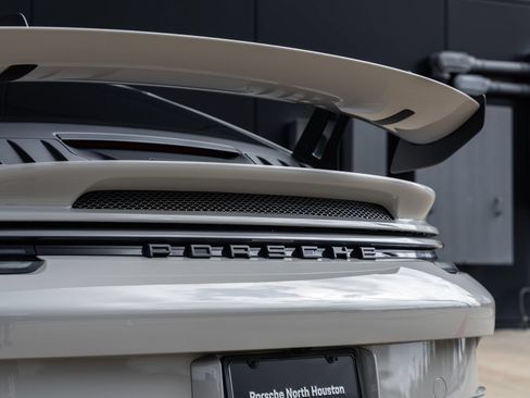 Certified 2022 Porsche 911 GT3 RWD image 18