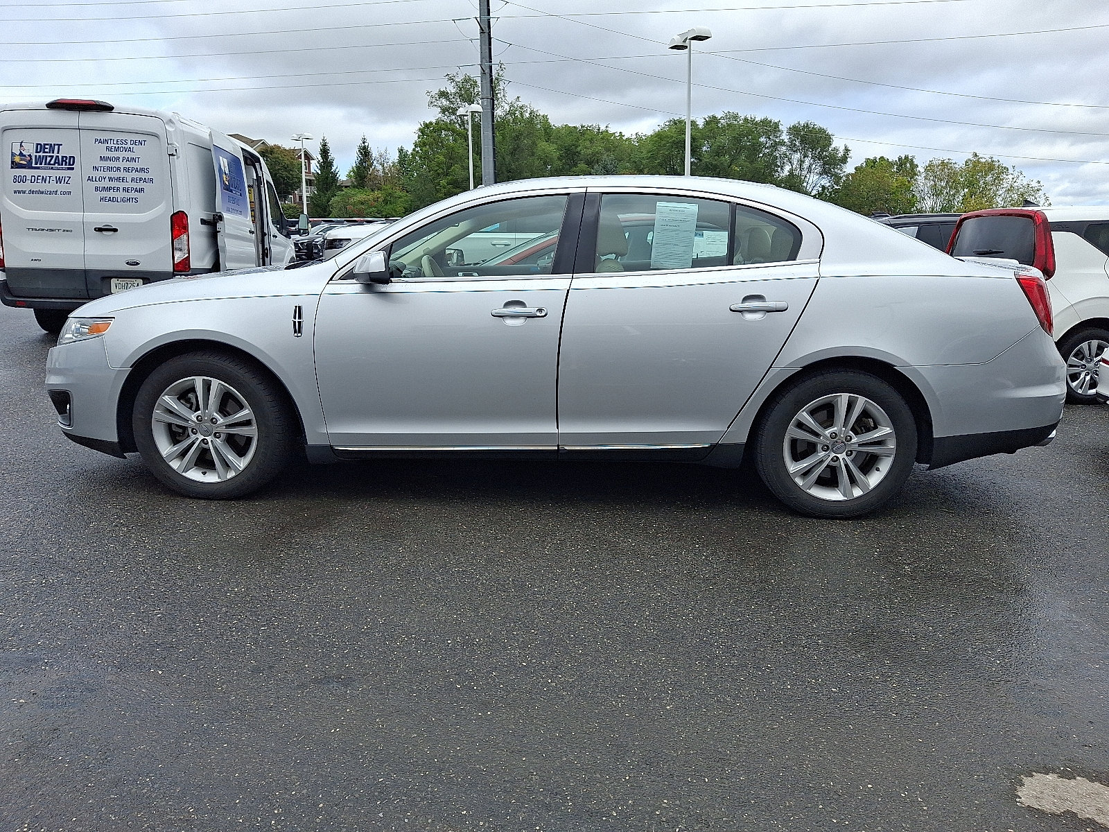 Used 2010 Lincoln MKS FWD image 4