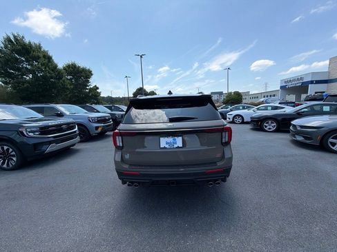 New 2026 Ford Explorer ST w/ Sun And Sound Package AWD/4WD image 15