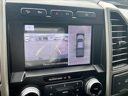 Used 2020 Ford F150 Lariat w/ Equipment Group 502A Luxury AWD/4WD image 23