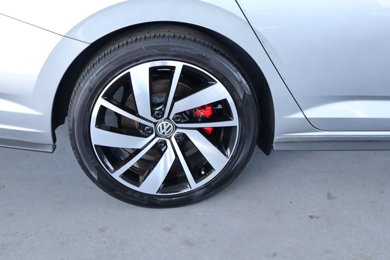 Used 2021 Volkswagen Jetta GLI FWD image 5