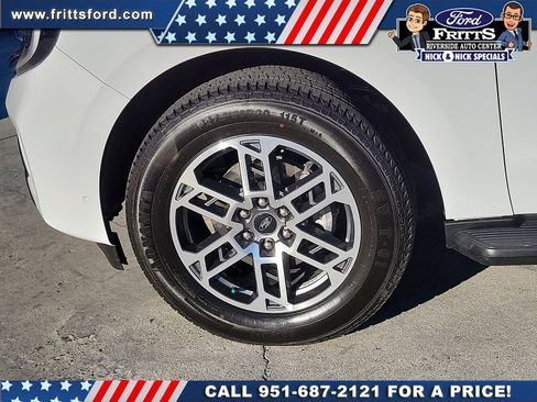 Certified 2025 Ford Expedition Active image 19