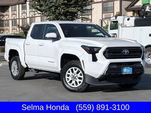 Used 2024 Toyota Tacoma SR5 AWD/4WD image 2