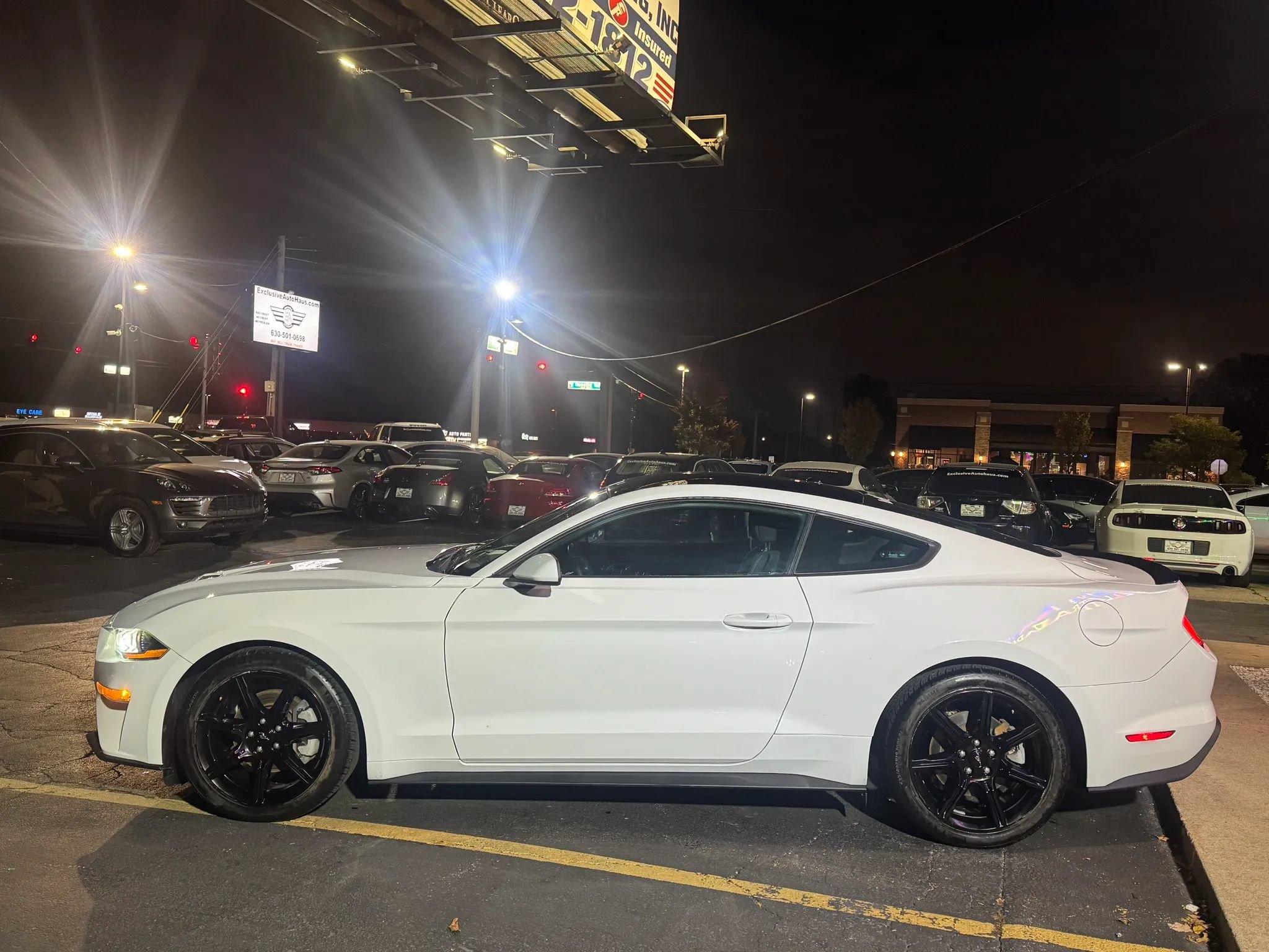 Used 2020 Ford Mustang Coupe w/ Black Accent Package RWD image 4