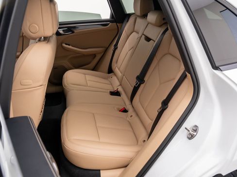 New 2026 Porsche Macan S image 17