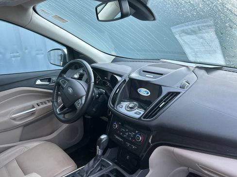 Used 2017 Ford Escape Titanium AWD/4WD image 9