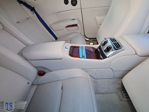 Used 2016 Rolls-Royce Dawn RWD image 20