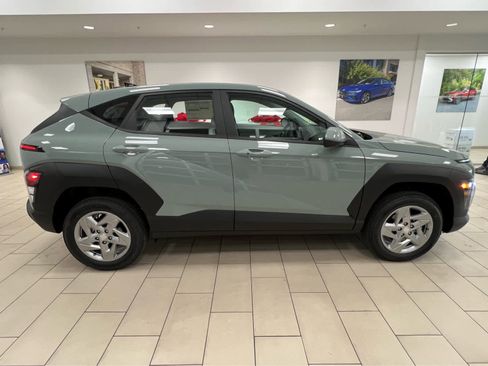 New 2026 Hyundai Kona SE image 6