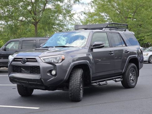 Used 2020 Toyota 4Runner Venture w/ Moonroof Package AWD/4WD image 19