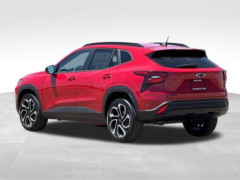 New 2026 Chevrolet Trax RS w/ Driver Confidence Package FWD image 3