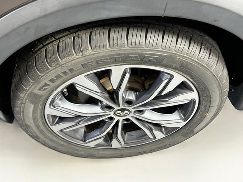 Used 2019 INFINITI QX30 Premium w/ Navigation Package image 31