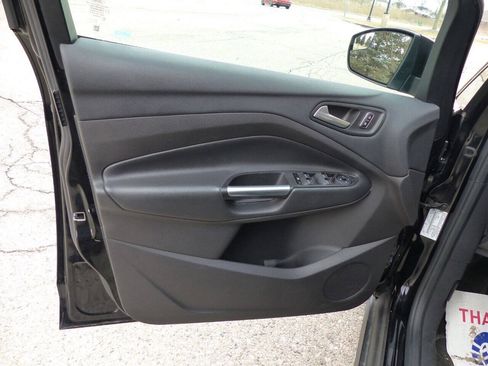 Used 2016 Ford C-MAX Energi SEL FWD image 17