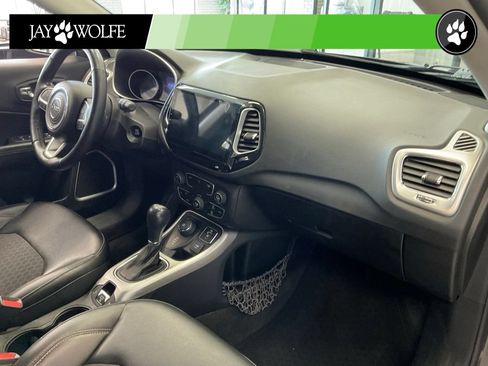 Used 2018 Jeep Compass Latitude w/ Popular Equipment Group AWD/4WD image 18
