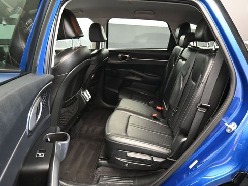Used 2022 Kia Sorento S image 33