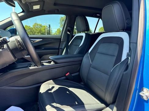 Used 2024 Chevrolet Blazer EV LT AWD/4WD image 19