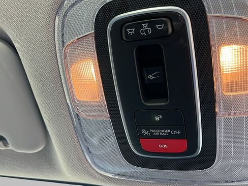 Certified 2025 Hyundai Elantra Limited FWD image 20