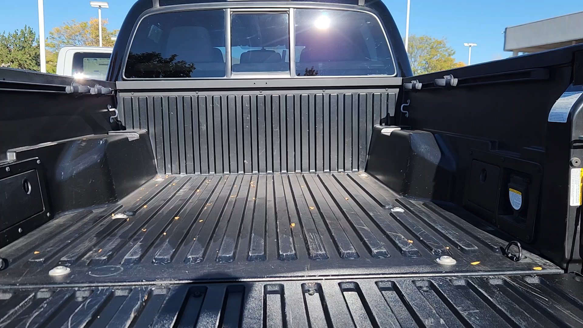 Used 2016 Toyota Tacoma TRD Off-Road w/ Towing Package AWD/4WD image 39