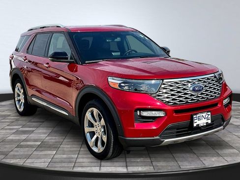 Used 2020 Ford Explorer Platinum w/ Premium Technology Package AWD/4WD image 3