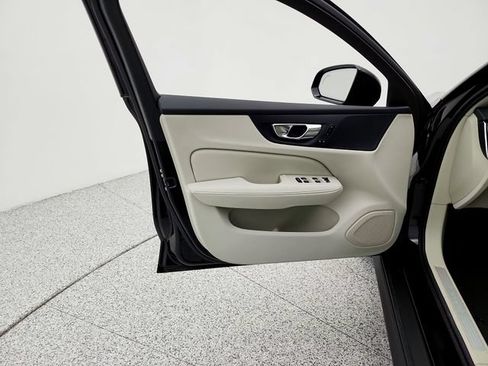 New 2026 Volvo V60 B5 Cross Country Plus w/ Climate Package AWD/4WD image 23