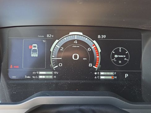 New 2026 Toyota Tundra Platinum w/ TRD Off-Road Package AWD/4WD image 15