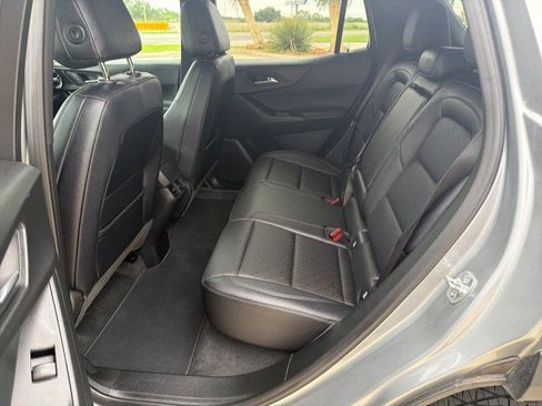 Used 2026 Chevrolet Equinox LT w/ Convenience Package II FWD image 11