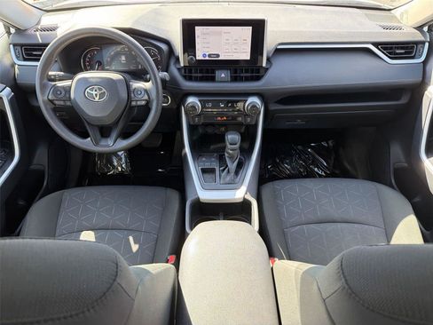 Used 2025 Toyota RAV4 XLE FWD image 11