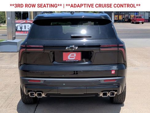 New 2026 Chevrolet Traverse LT w/ Midnight/Sport Edition FWD image 7