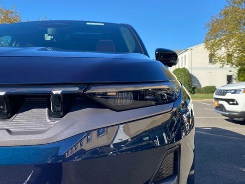 New 2025 Jeep Wagoneer S Launch Edition AWD/4WD image 10