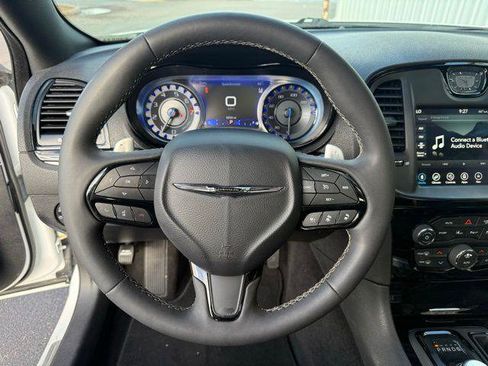 Used 2022 Chrysler 300 S w/ Comfort Group image 8