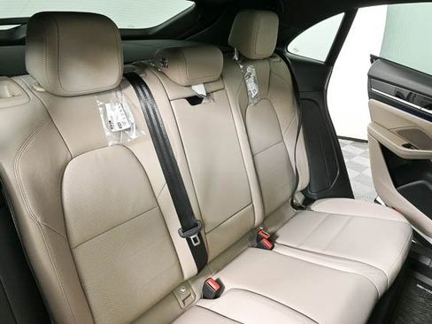 New 2025 Porsche Macan 4S Electric image 29