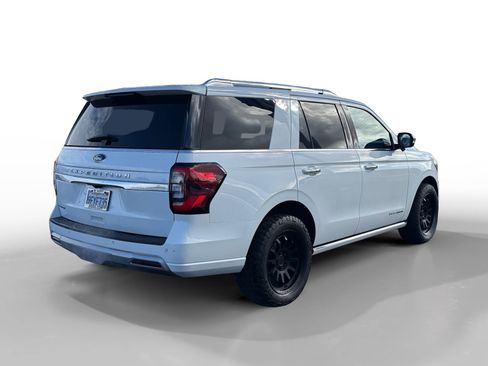 Certified 2023 Ford Expedition Platinum image 5