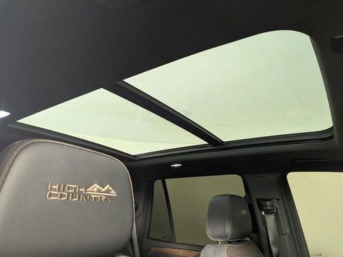 Used 2024 Chevrolet Tahoe High Country image 25