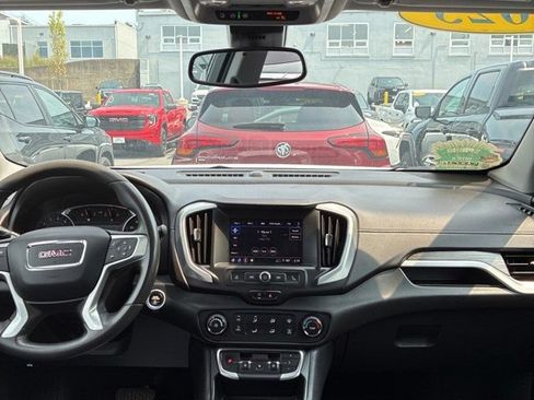 Used 2023 GMC Terrain SLE w/ Elevation Edition AWD/4WD image 6