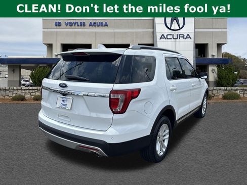 Used 2017 Ford Explorer XLT w/ Equipment Group 201A FWD image 5
