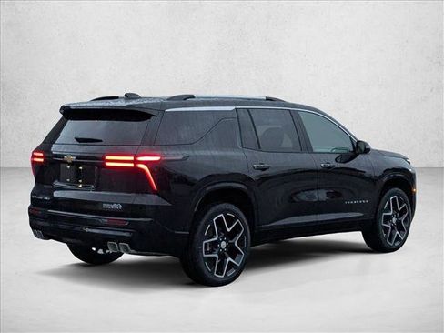 New 2026 Chevrolet Traverse High Country w/ LPO, Floor Liner Package image 2