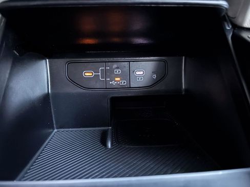 Used 2025 Kia Sorento EX image 18