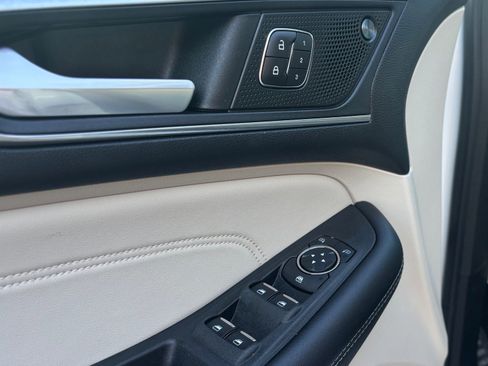 Certified 2022 Ford Edge Titanium w/ Equipment Group 301A image 29