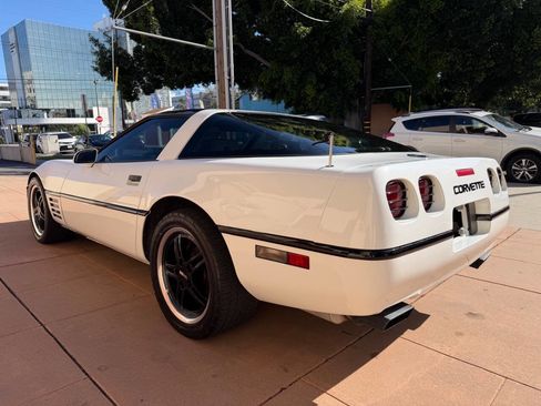 Used 1992 Chevrolet Corvette Coupe image 4