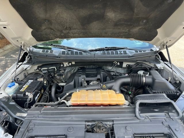 Used 2016 Ford F150 XLT w/ Equipment Group 302A Luxury AWD/4WD image 41
