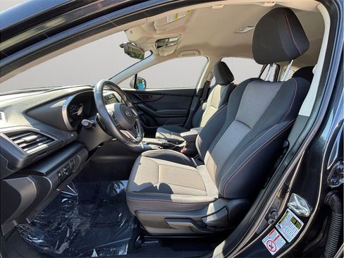 Used 2019 Subaru Crosstrek 2.0i Premium w/ Eyesight System image 2