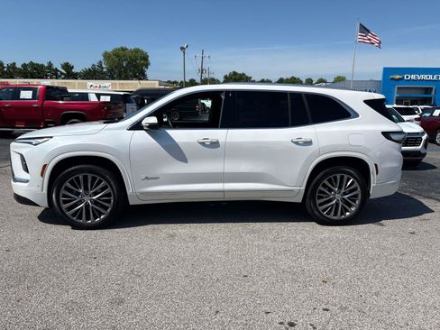 Used 2025 Buick Enclave Avenir w/ Super Cruise Package AWD/4WD image 2