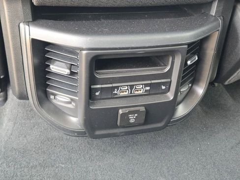 Used 2020 RAM 1500 Laramie AWD/4WD image 21