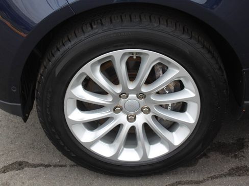 Used 2019 Land Rover Range Rover HSE image 31