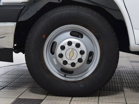 New 2025 Chevrolet Express 4500 w/ Power Convenience Package image 14