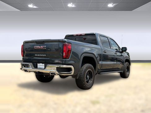 Used 2021 GMC Sierra 1500 AT4 w/ AT4 Premium Package AWD/4WD image 9